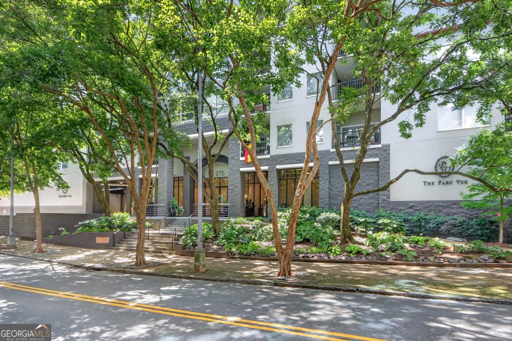 Photo of 275 13th Street NE #1008, Atlanta, GA 30309 (MLS # 10811053)