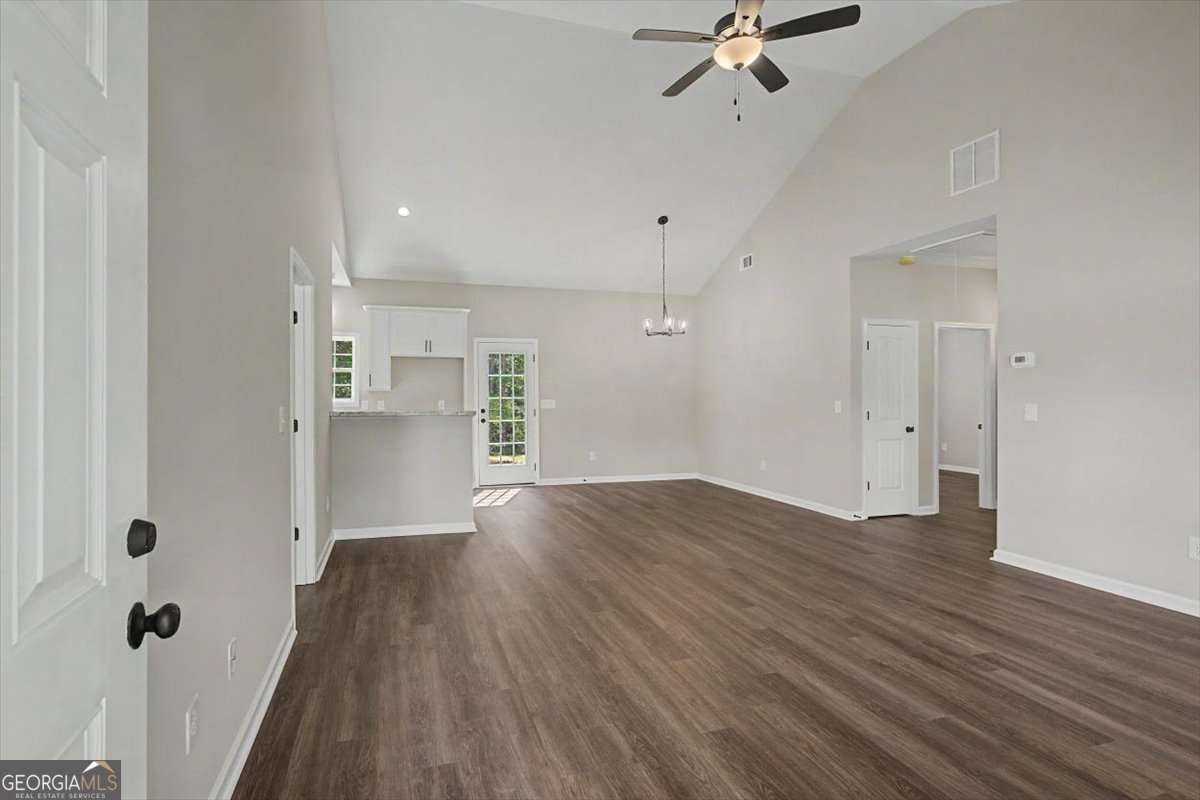 201 Loftis RD