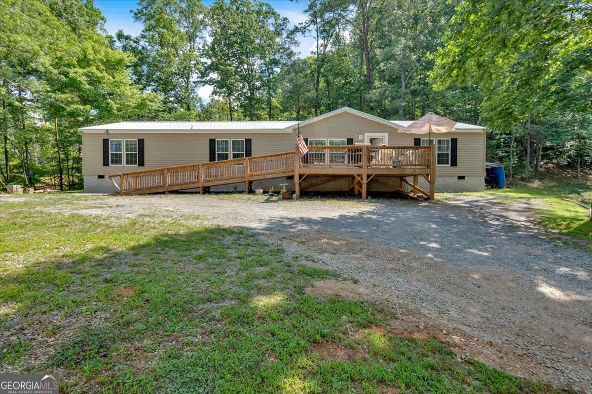 196 Whitestone DR