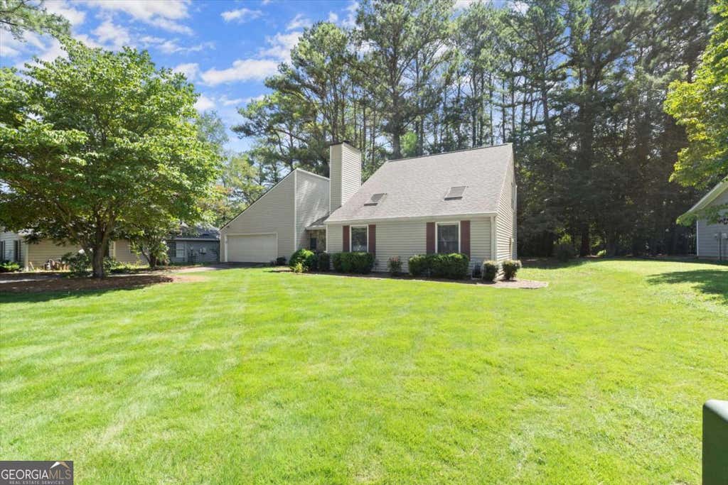 Photo of 2272 Macby Drive, Marietta, GA 30066 (MLS # 10827080)