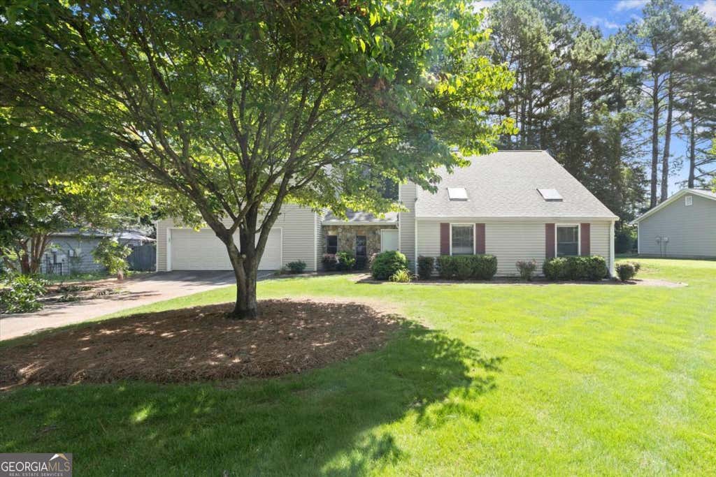 Photo of 2272 Macby Drive, Marietta, GA 30066 (MLS # 10827080)
