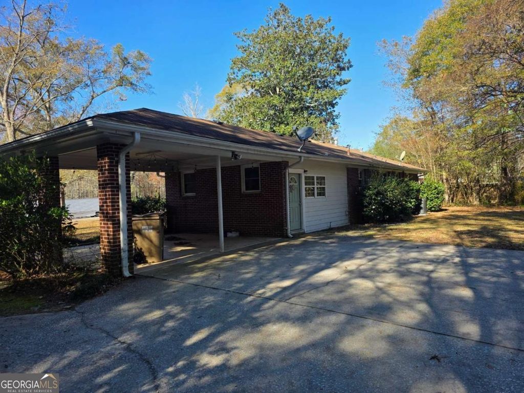 Photo of 516 Monroe Highway, Bethlehem, GA 30620 (MLS # 10669090)