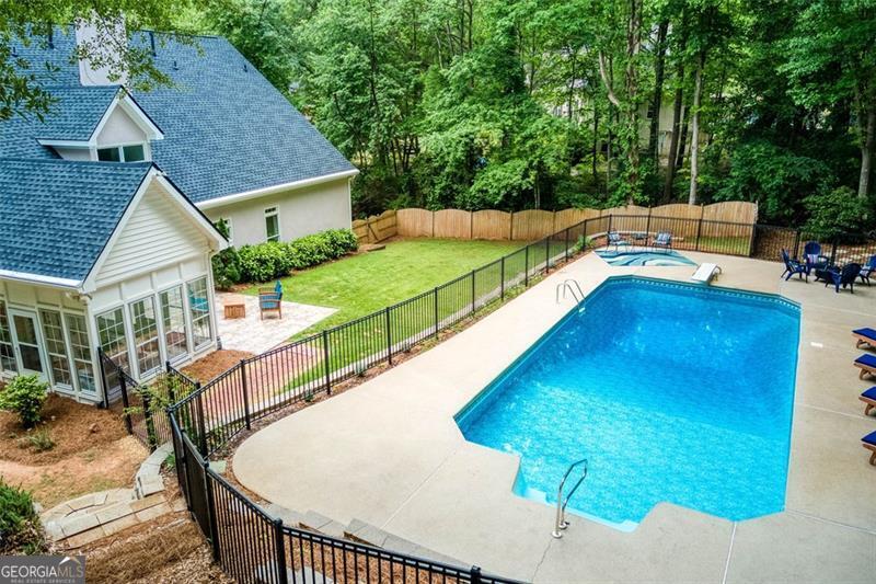 436 Westlake DR