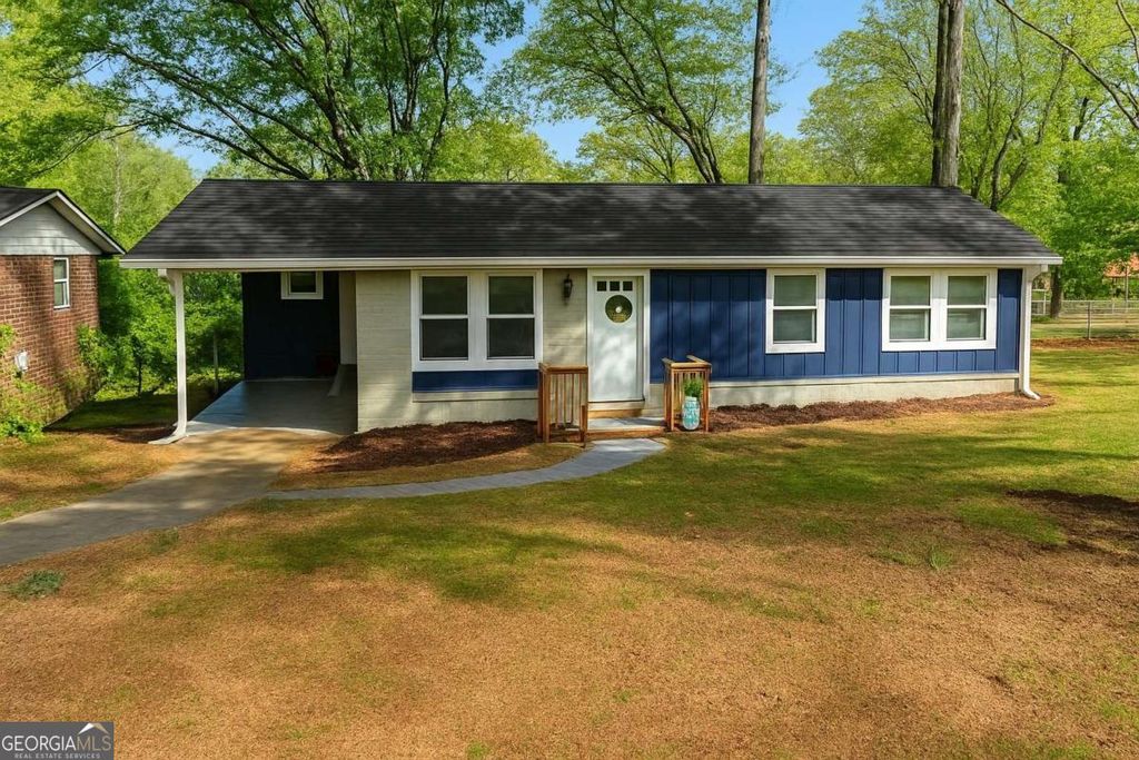 Photo of 3242 Browns Mill Road SE, Atlanta, GA 30354 (MLS # 10652150)
