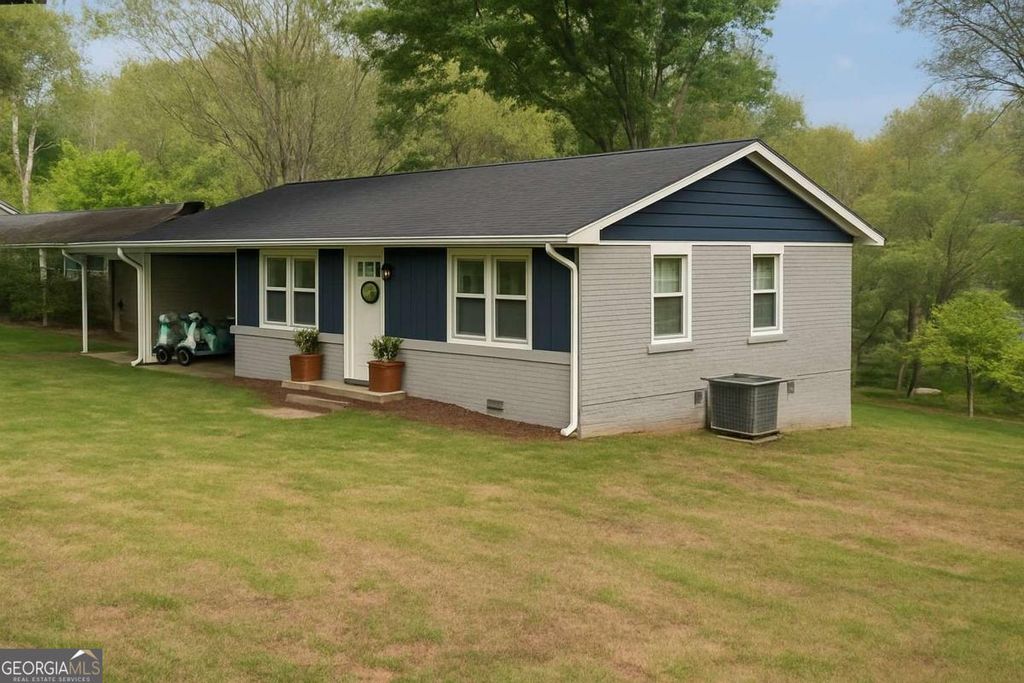 Photo of 3242 Browns Mill Road SE, Atlanta, GA 30354 (MLS # 10652150)