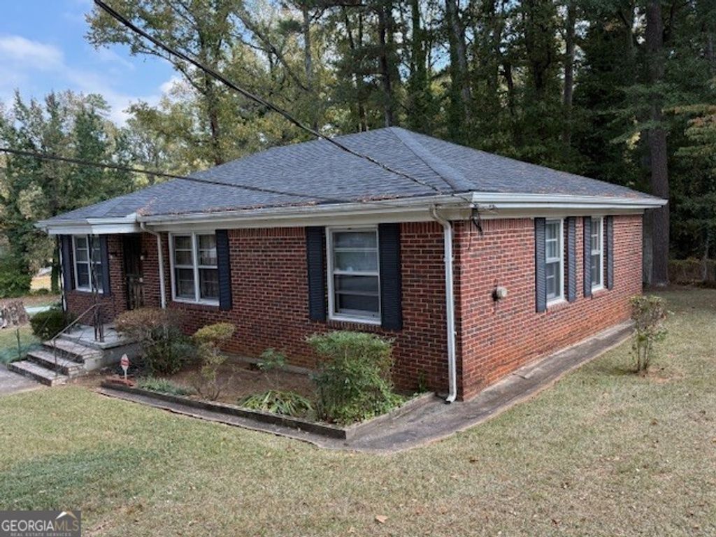 Photo of 1529 N Columbia Place, Decatur, GA 30032 (MLS # 10631950)