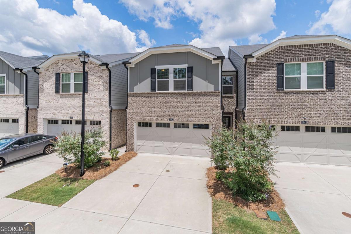 1452 Villageside CT