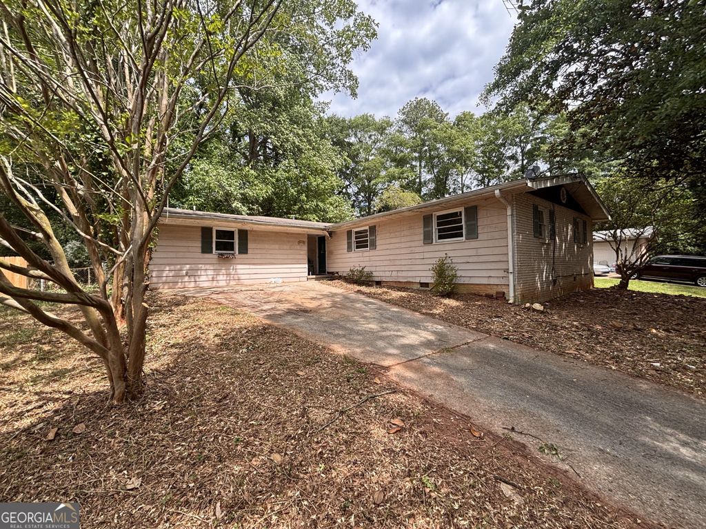 Photo of 1845 Delphine Drive, Decatur, GA 30032 (MLS # 10781045)