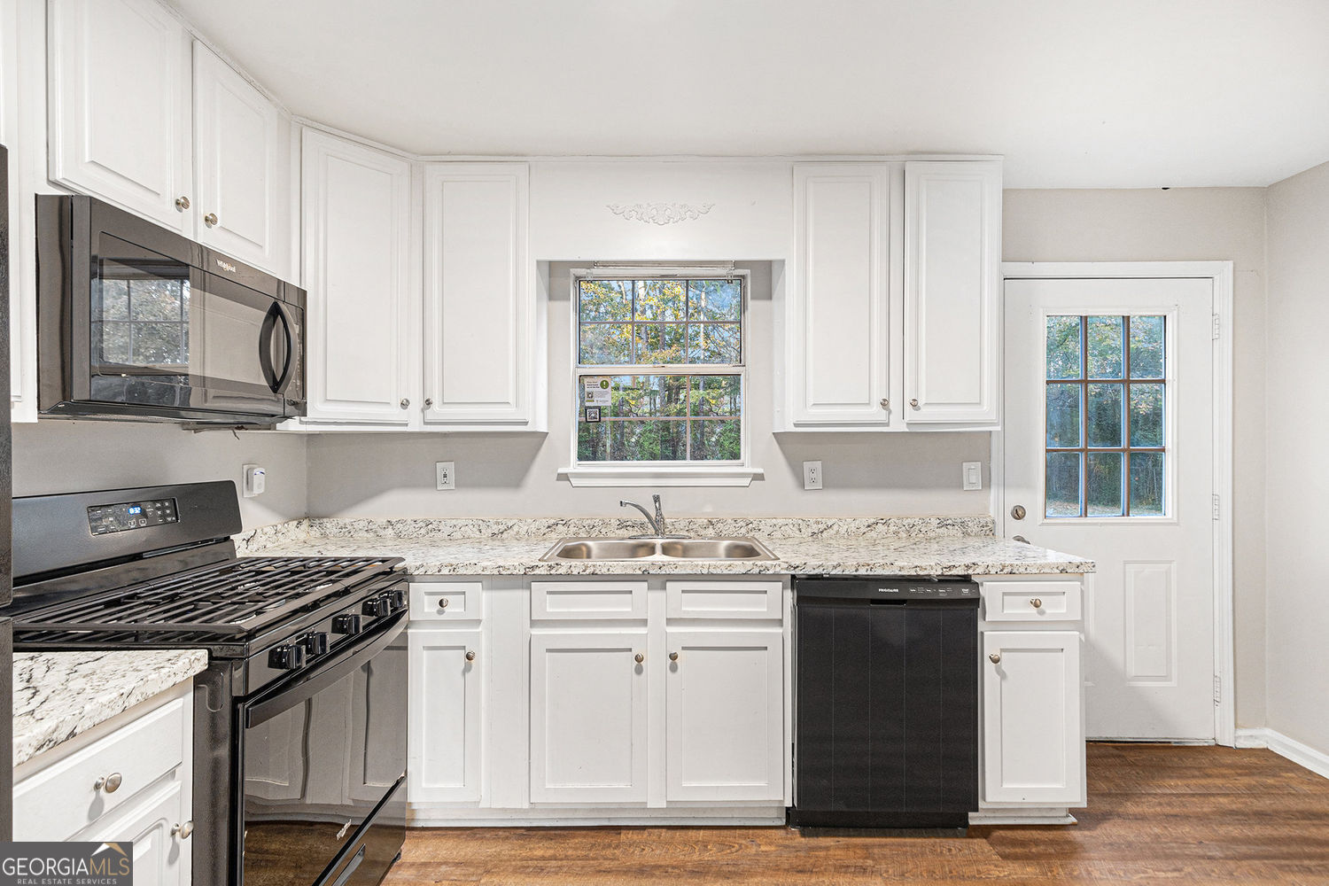 COUNTRY WALK -M154 - Residential