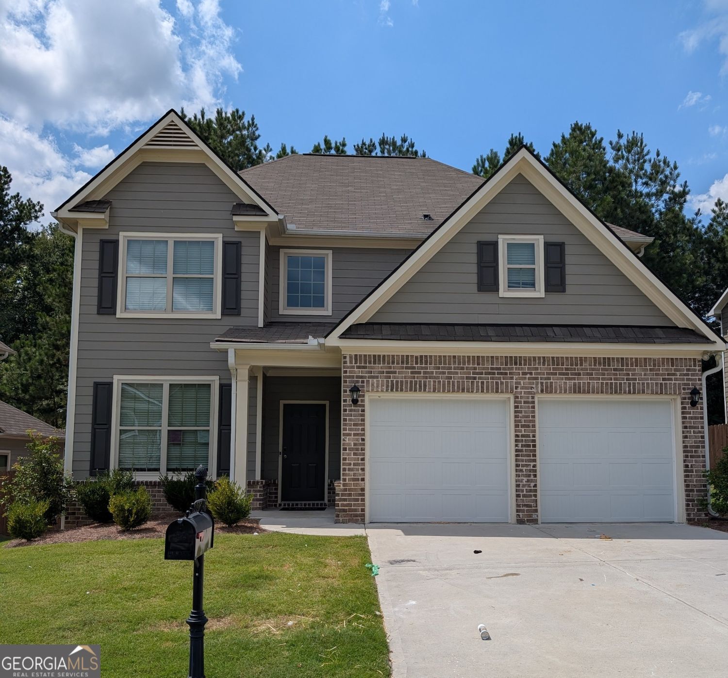 Available NOW for your family. This home is the Stonewycke style. It gives you 4 bed and 2.5 Bath. Call today to view.