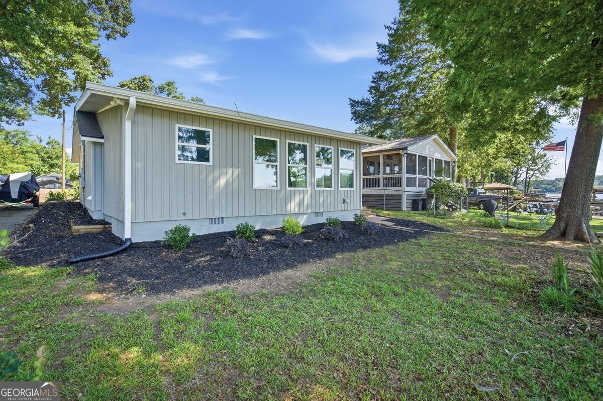 230 Arrow Point RD