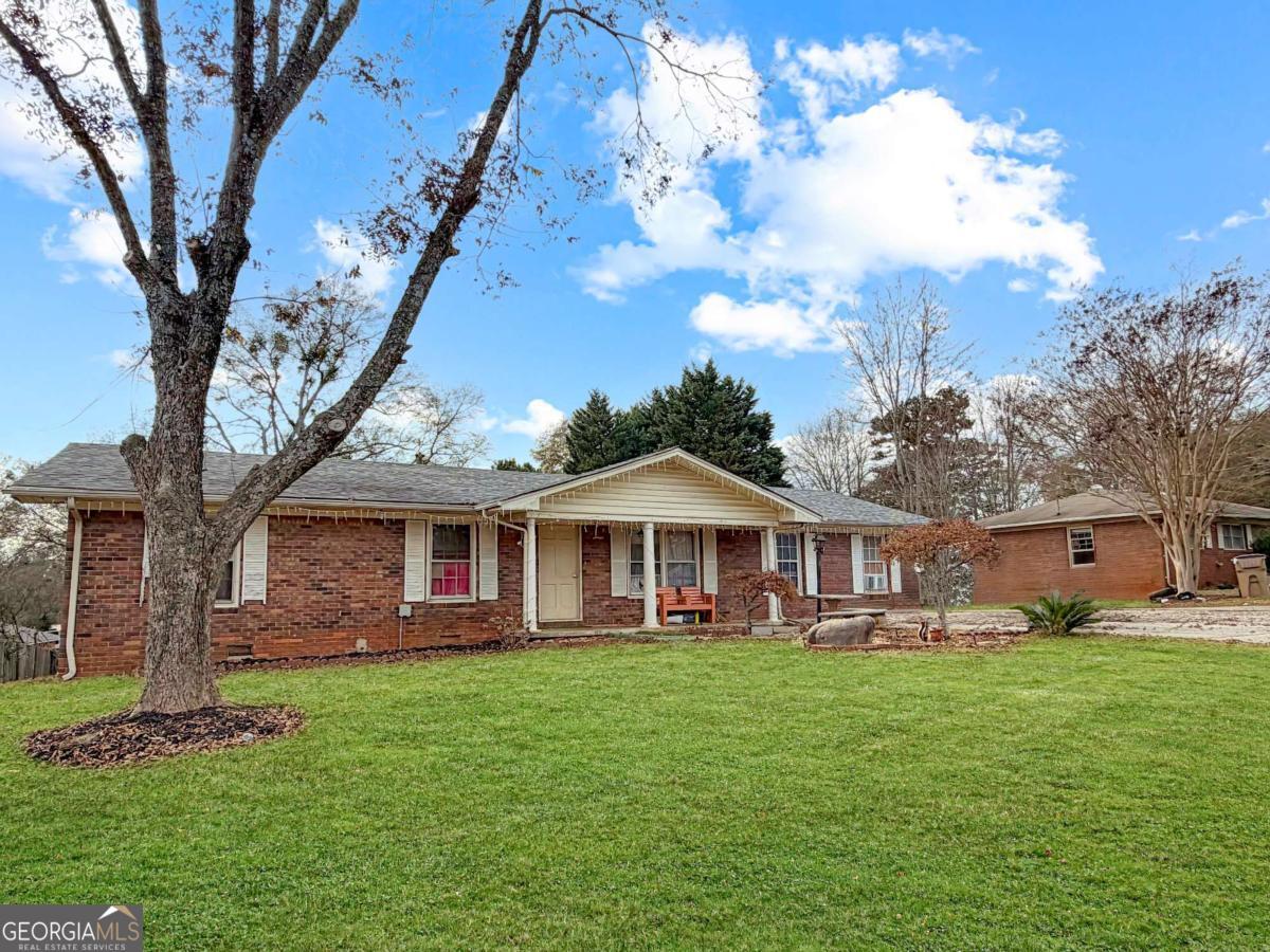 1639 Whiting DR