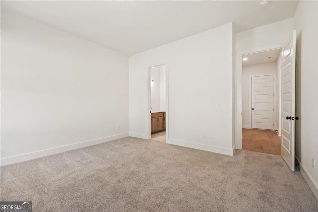 Gainesville, Georgia 30506, United States, 5 Bedrooms Bedrooms, ,5 BathroomsBathrooms,Residential,Active,222641