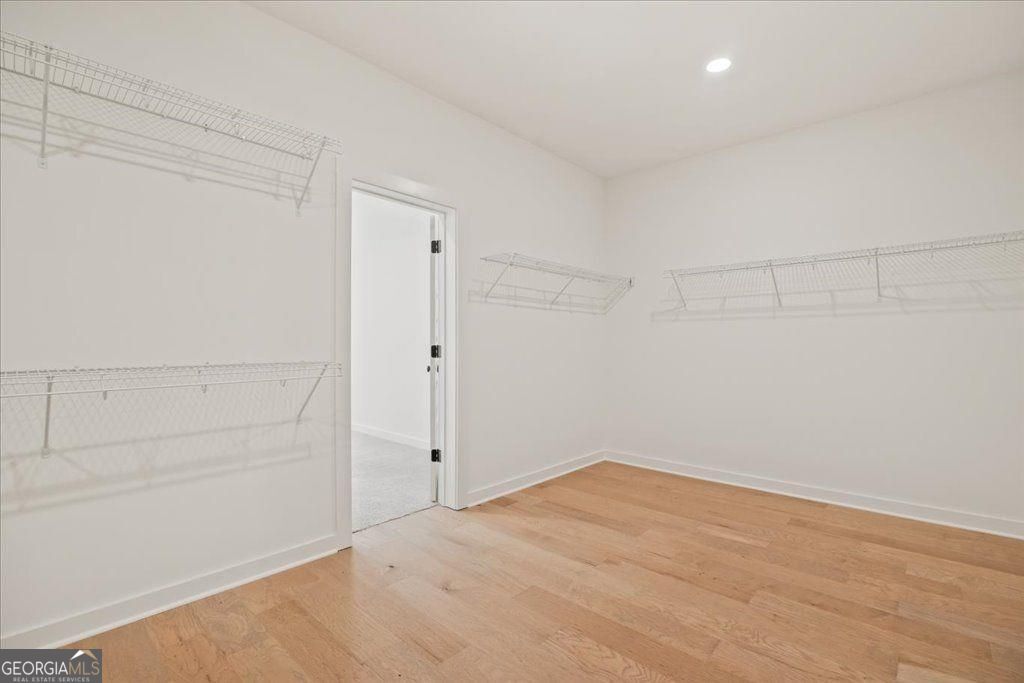 Gainesville, Georgia 30506, United States, 5 Bedrooms Bedrooms, ,5 BathroomsBathrooms,Residential,Active,222641