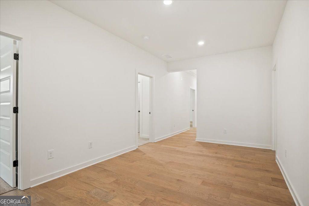 Gainesville, Georgia 30506, United States, 5 Bedrooms Bedrooms, ,5 BathroomsBathrooms,Residential,Active,222641