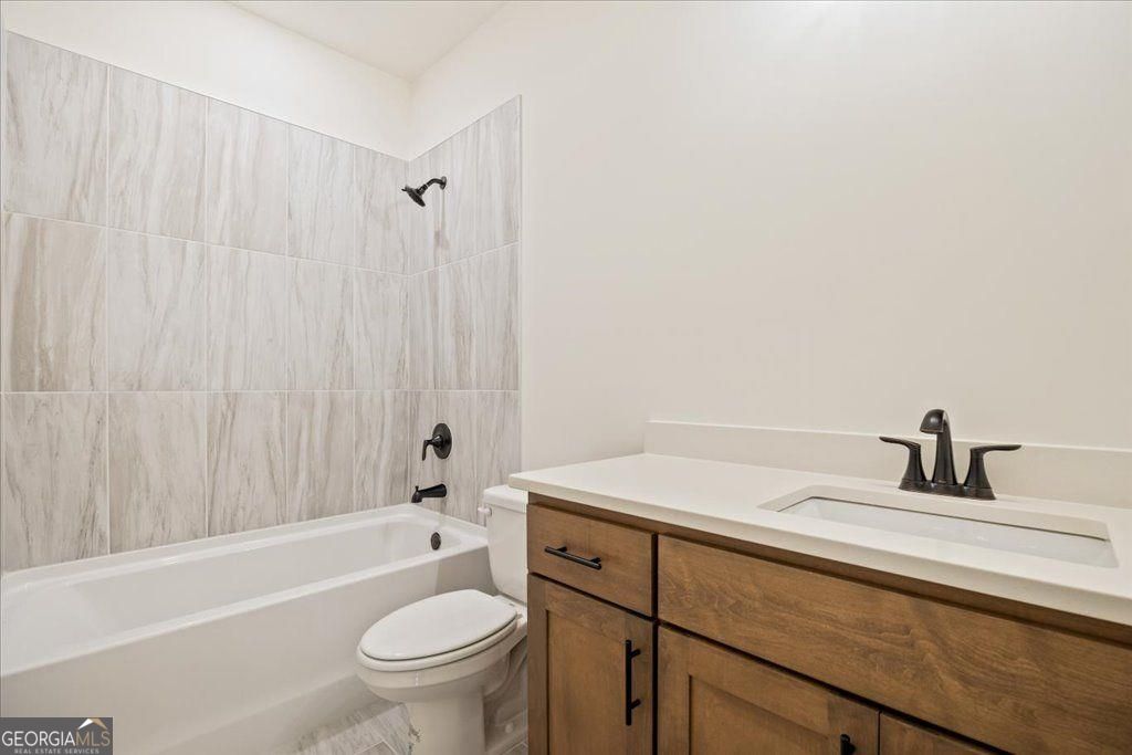 Gainesville, Georgia 30506, United States, 5 Bedrooms Bedrooms, ,5 BathroomsBathrooms,Residential,Active,222641