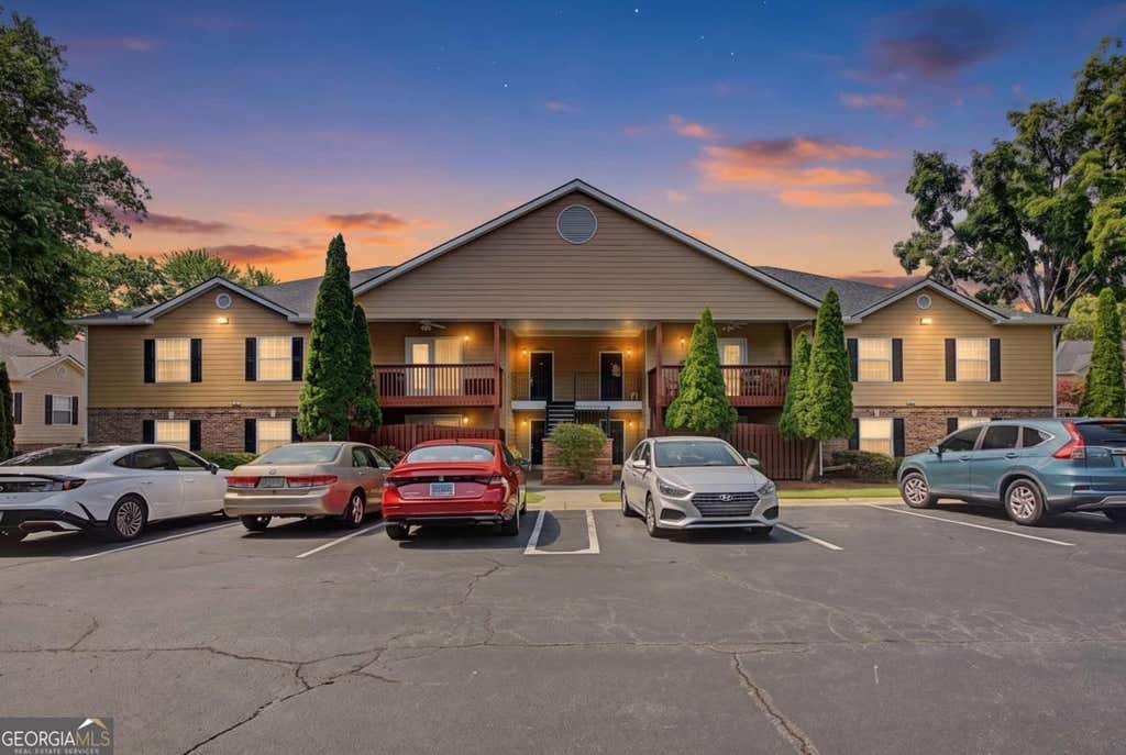 Photo of 706 Brighton Point, Sandy Springs, GA 30328 (MLS # 10809398)