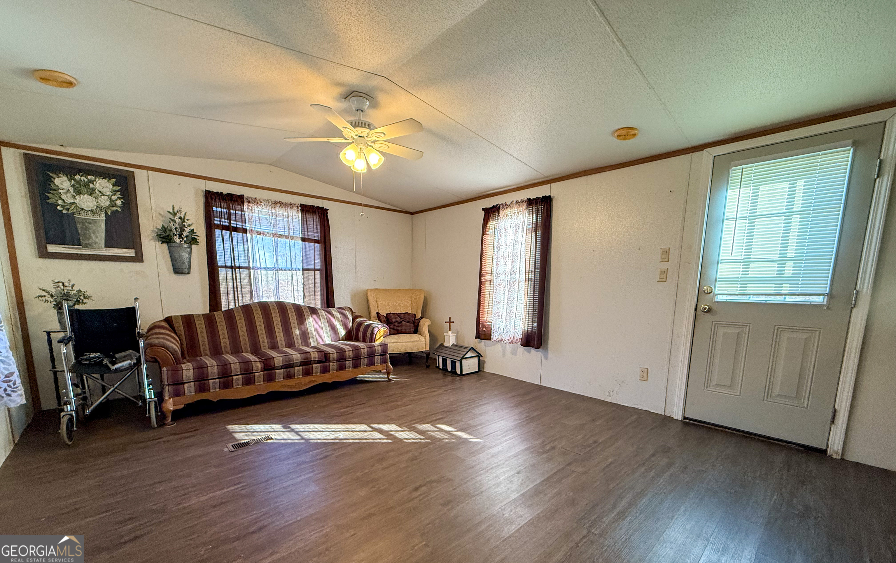 1177 Twin River Orchard RD