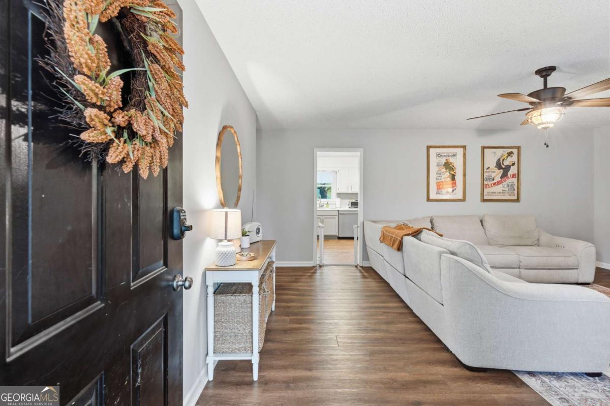 1024 New Rosedale RD NE