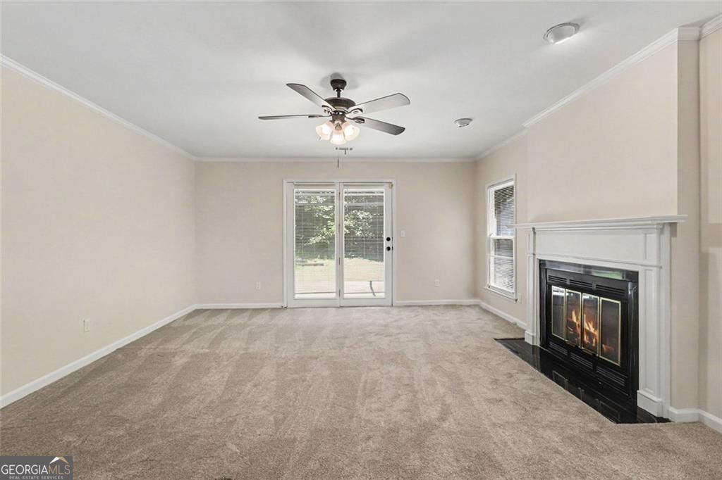 7101 Woodridge LN