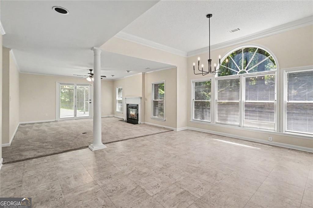 7101 Woodridge LN