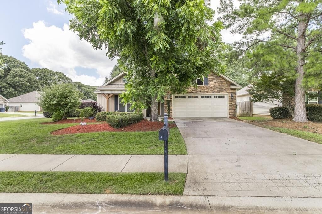 Photo of 804 Amherst Street, Kathleen, GA 31047 (MLS # 10802913)
