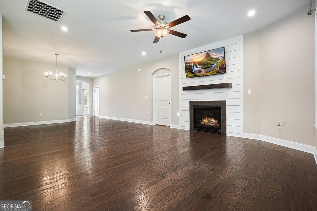 209 Aspen WAY