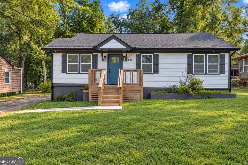 Photo of 2484 Calvin Avenue, East Point, GA 30344 (MLS # 10849940)