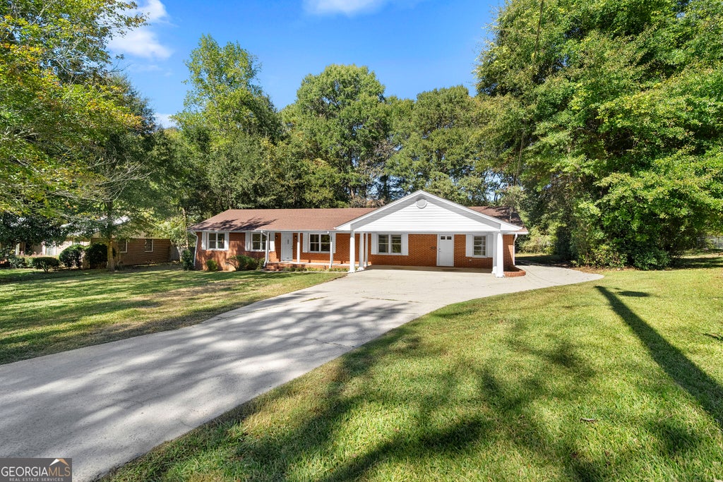 Photo of 143 McKinley Drive, Griffin, GA 30224 (MLS # 10879697)