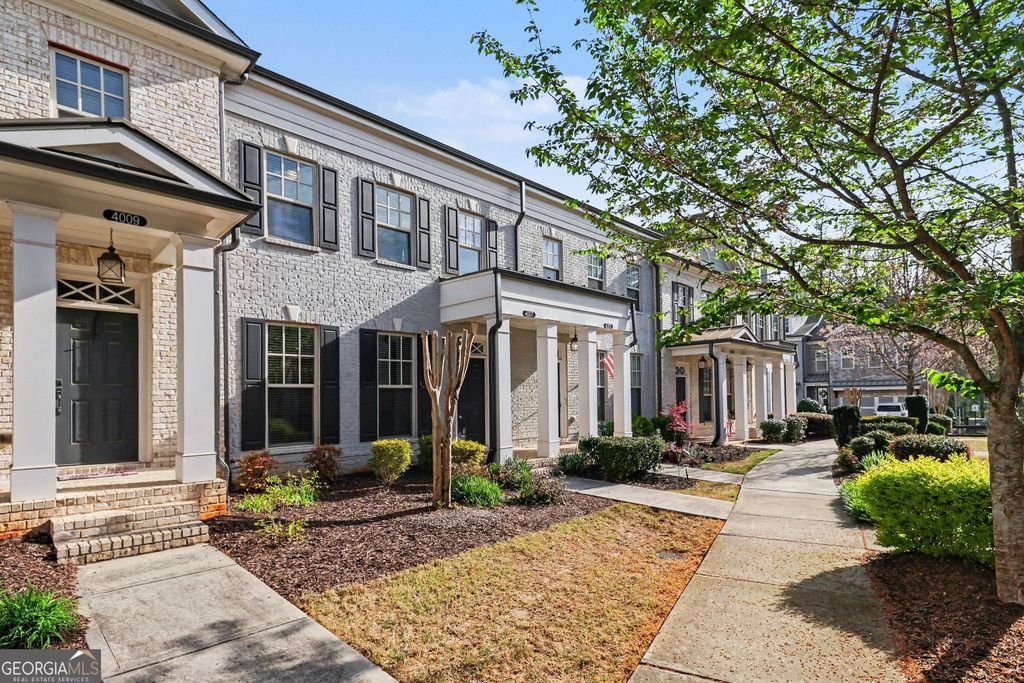 Photo of 4007 Vickery Glen, Roswell, GA 30075 (MLS # 10725043)