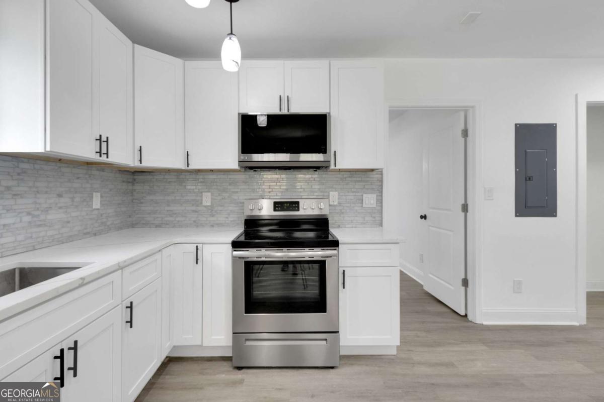 1318 Graymont DR SW