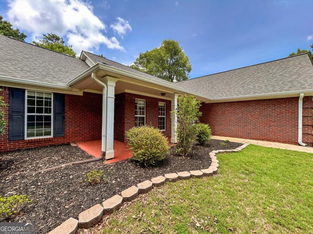 Photo of 210 Lexington Circle, Athens, GA 30605 (MLS # 10789131)