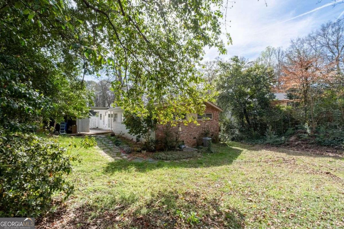 3906 Land O Lakes DR NE