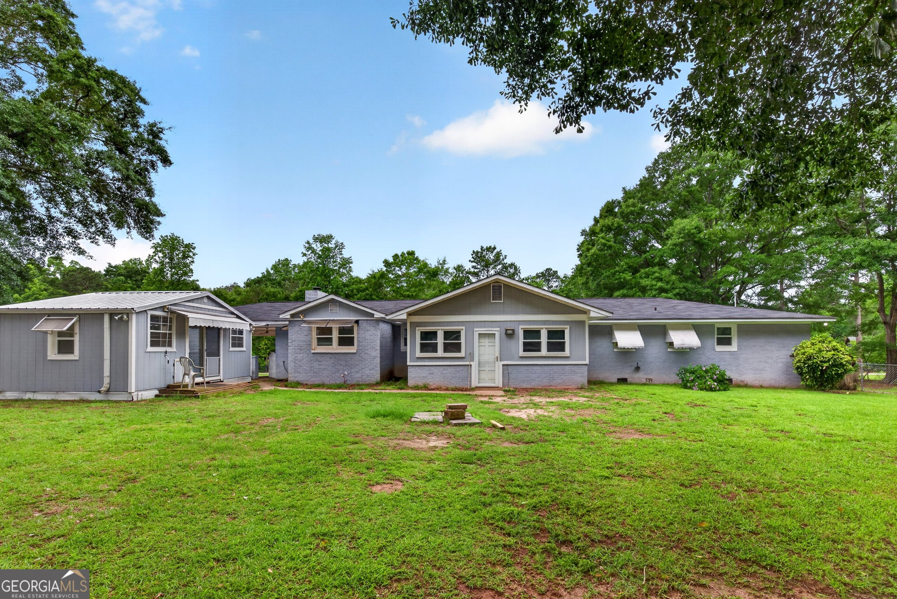130 Forest LN