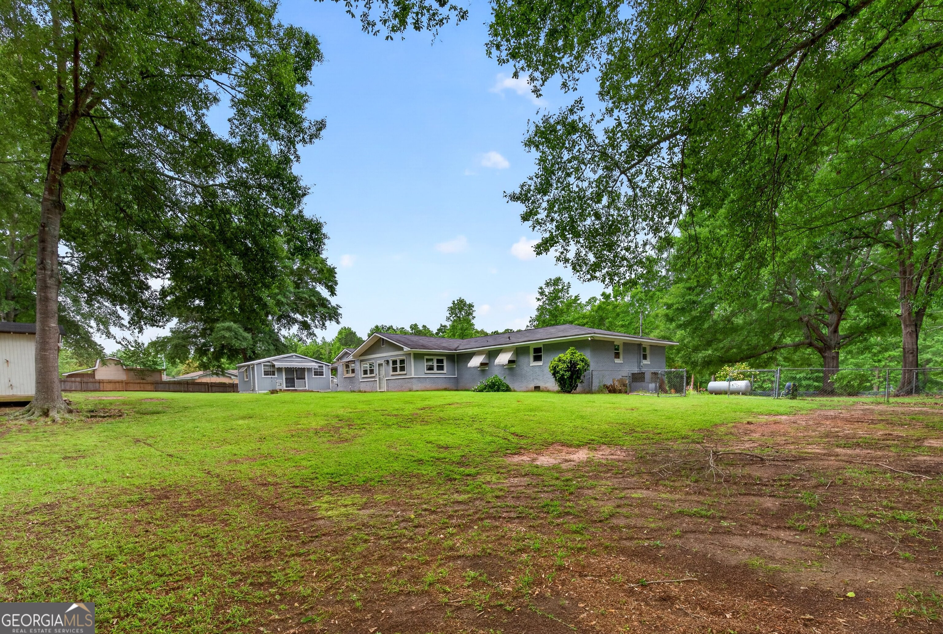 130 Forest LN