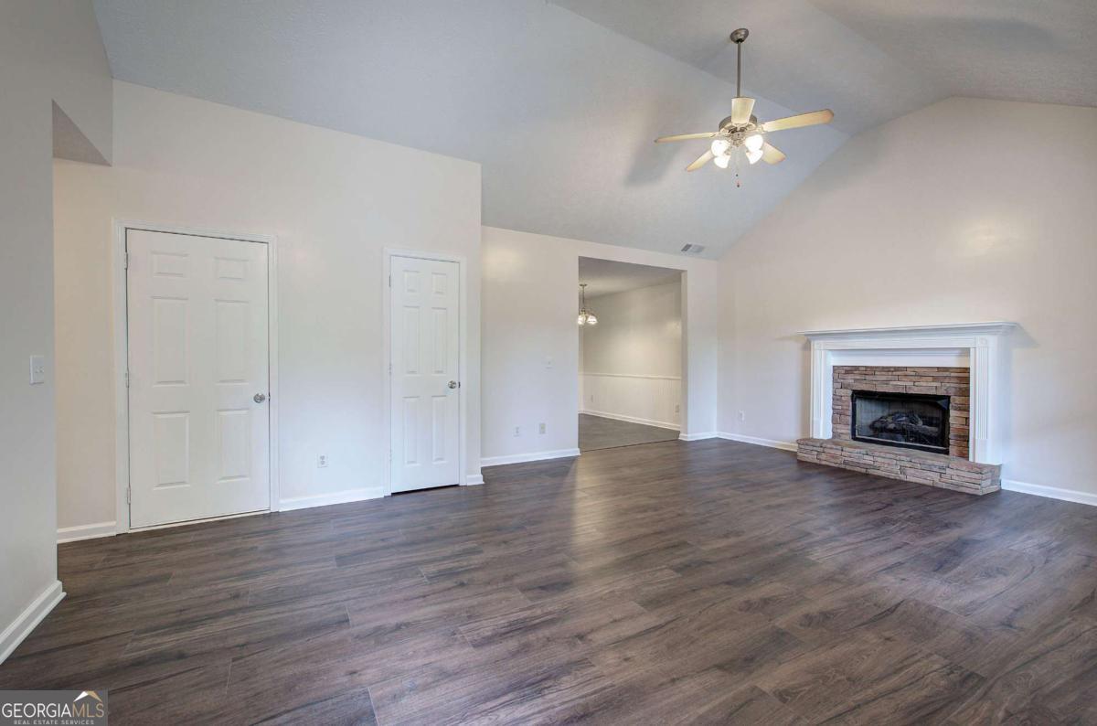 302 Crystal Creek DR