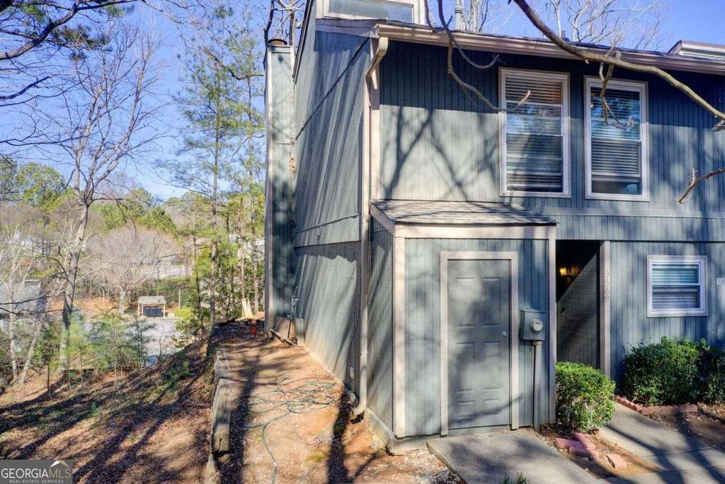 Photo of 3569 SPLINTERWOOD Road, Peachtree Corners, GA 30092 (MLS # 10684454)