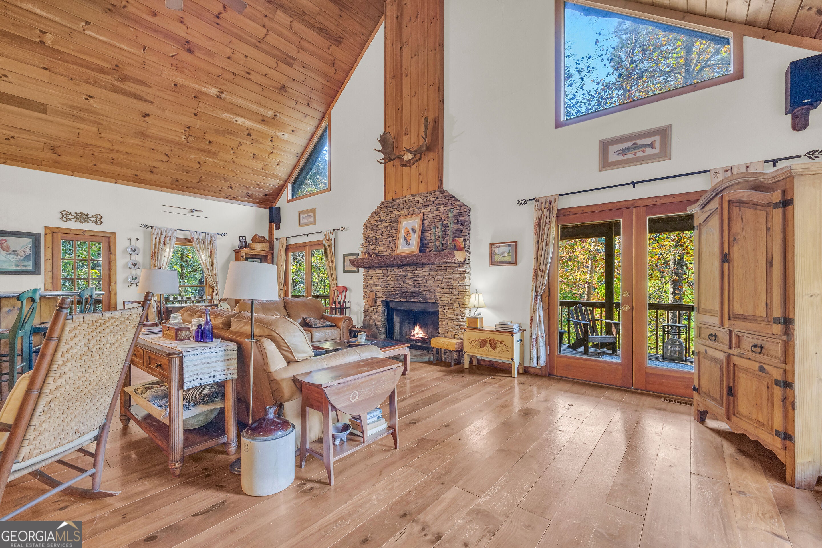 380 White Pine CIR
