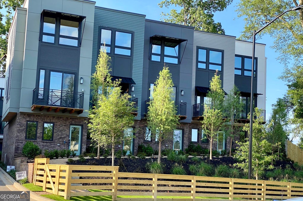 Photo of 2199 Lenox Rd NE #17, Atlanta, GA 30324 (MLS # 10880136)