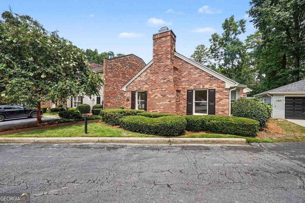 Photo of 1527 September Chase, Decatur, GA 30033 (MLS # 10814484)