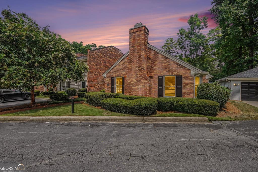 Photo of 1527 September Chase, Decatur, GA 30033 (MLS # 10814484)