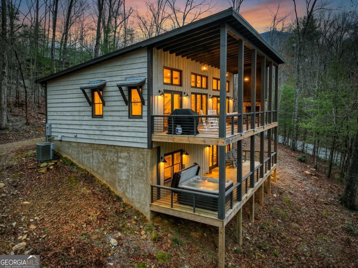 171 Cohutta Overlook LN