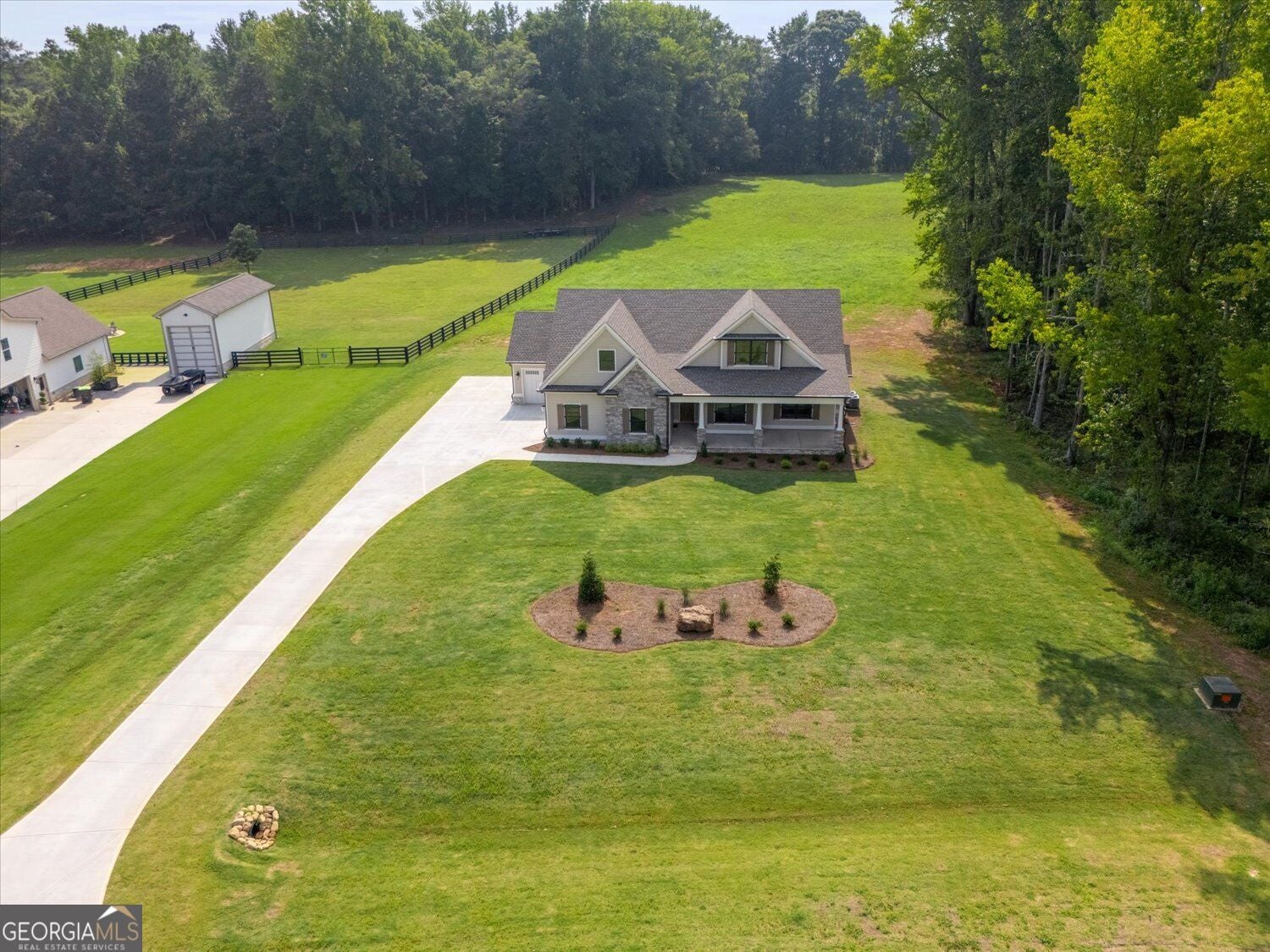 947 Lake Varner DR