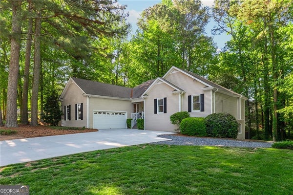 6011 CRABAPPLE WAY, POWDER SPRINGS, GA 30127 - Image ef63e5cac978bf3be78ff7c3bac5aefa/241898647