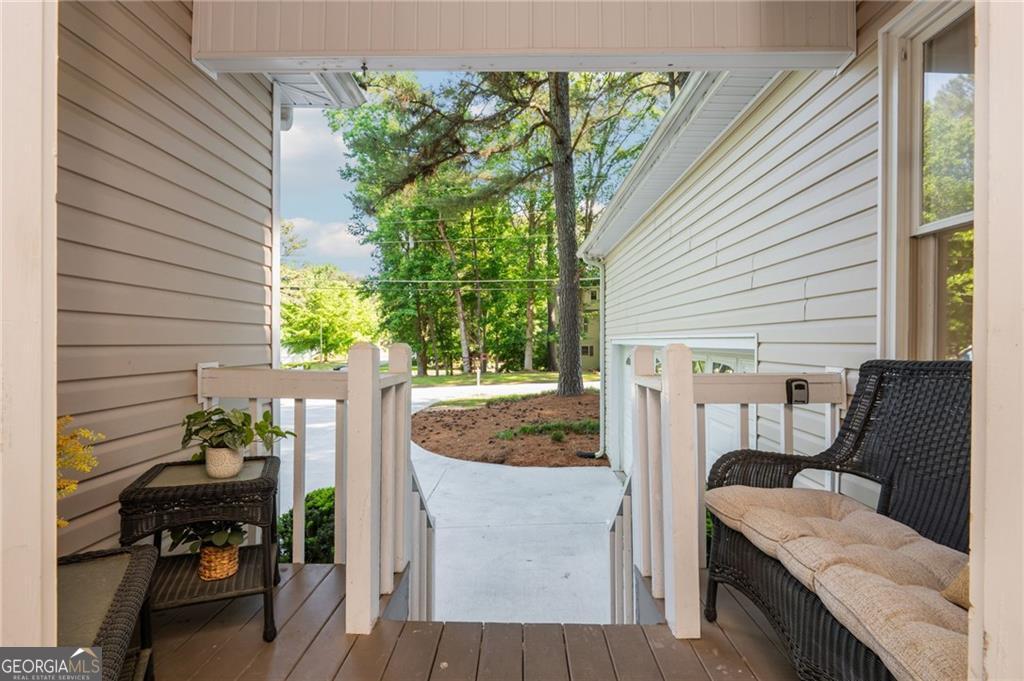 6011 Crabapple WAY