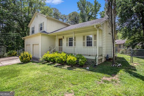 Single Family Residence in Morrow GA 2783 Artic Court.jpg