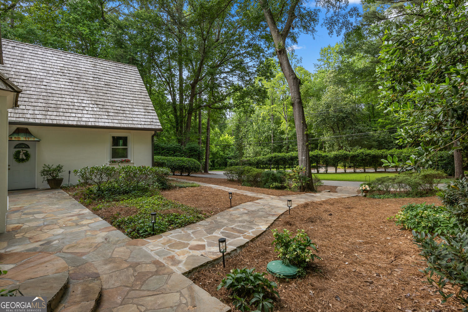 1260 Heards Ferry RD