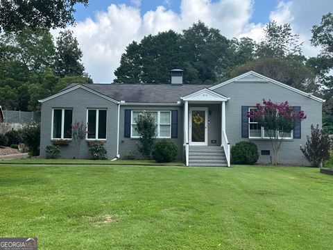 Photo of 816 Woodland Drive, Griffin, GA 30224 (MLS # 10672154)