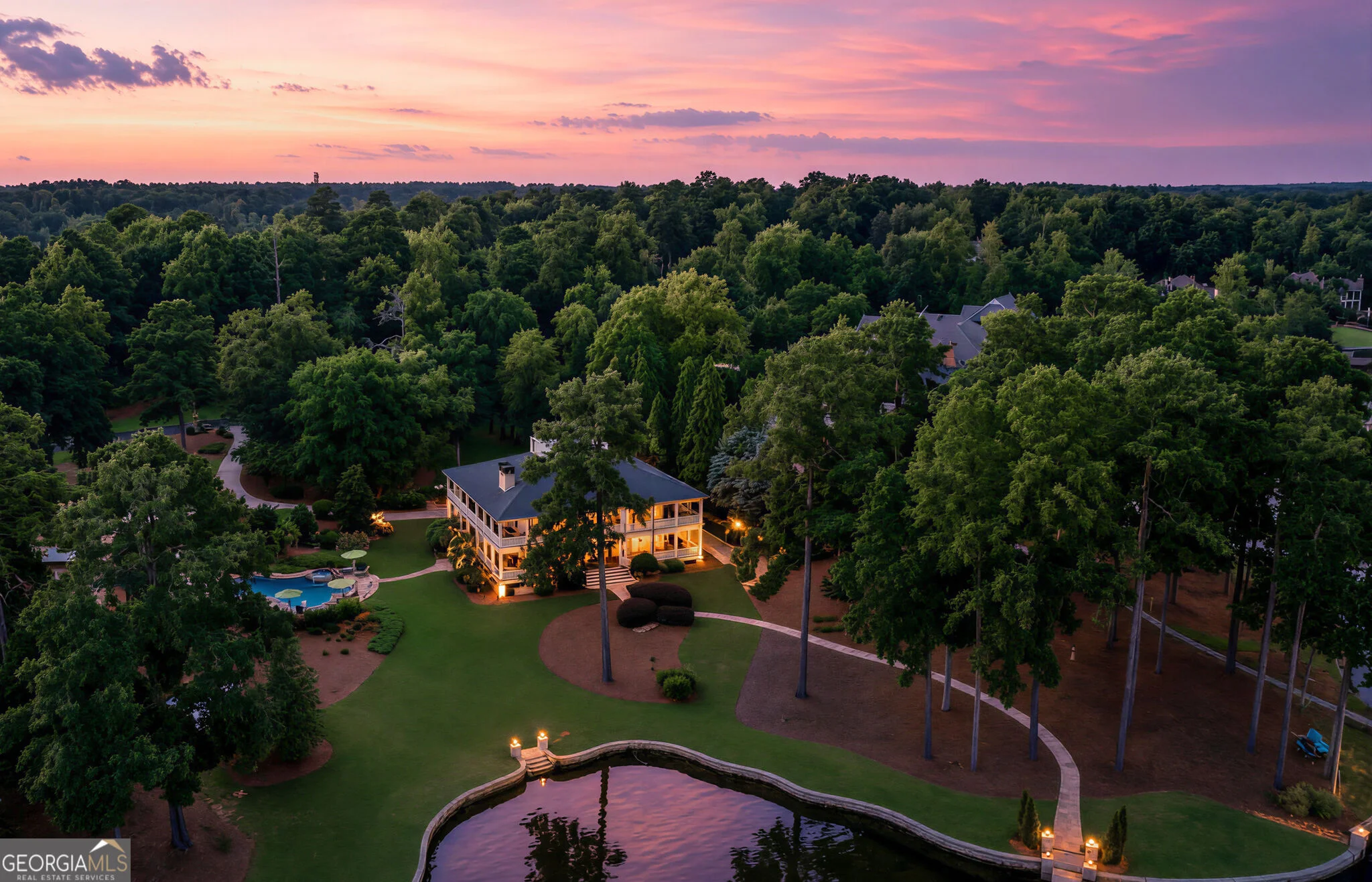 1581 Lighthouse Circle