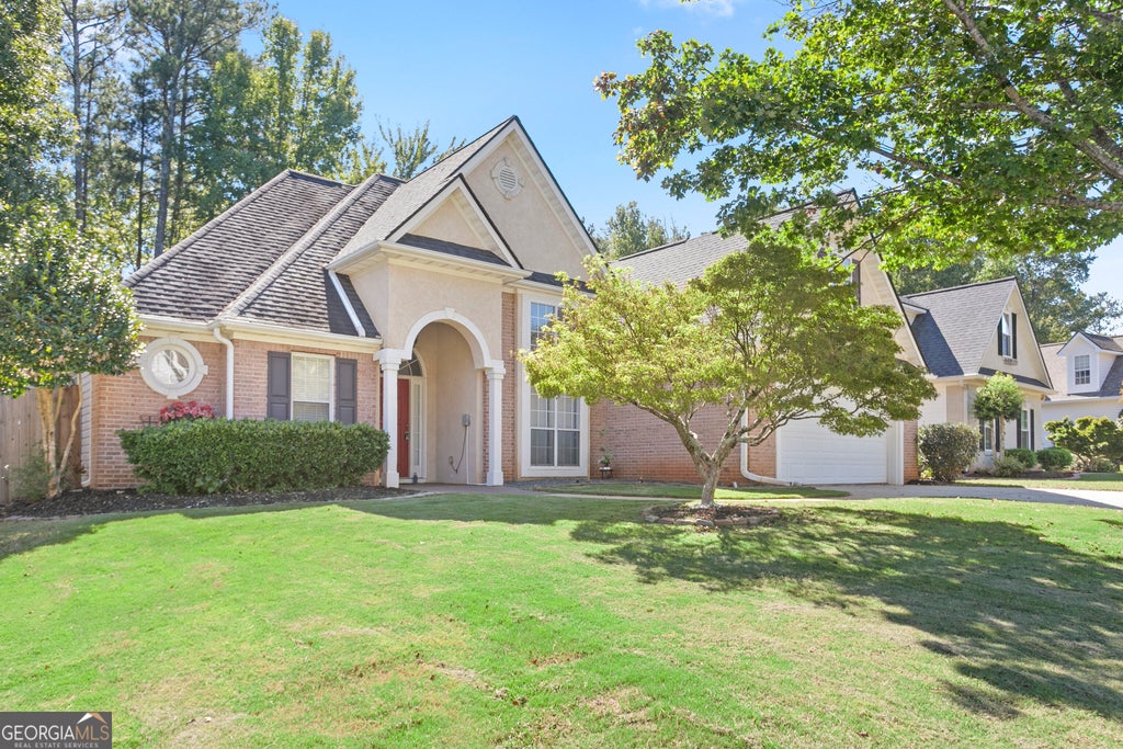 Photo of 29 Park Forest Curve, Newnan, GA 30265 (MLS # 10869853)